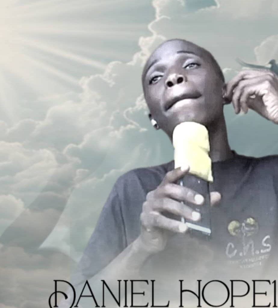 Daniel Hope1